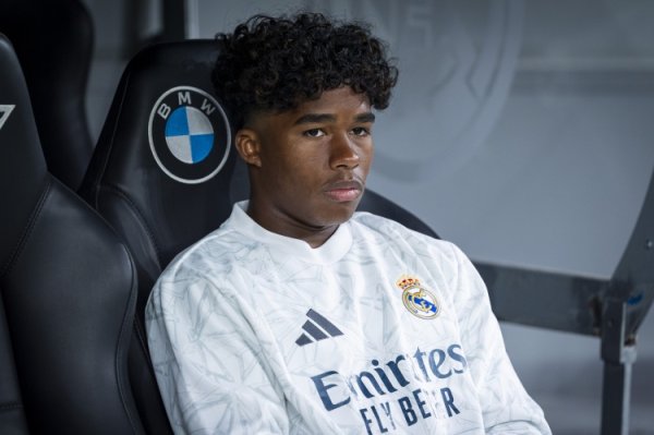 TA: Enderrick vẫn rất miễn cưỡng rời Real Madrid, và một số đội đã có động thái cho mượn.