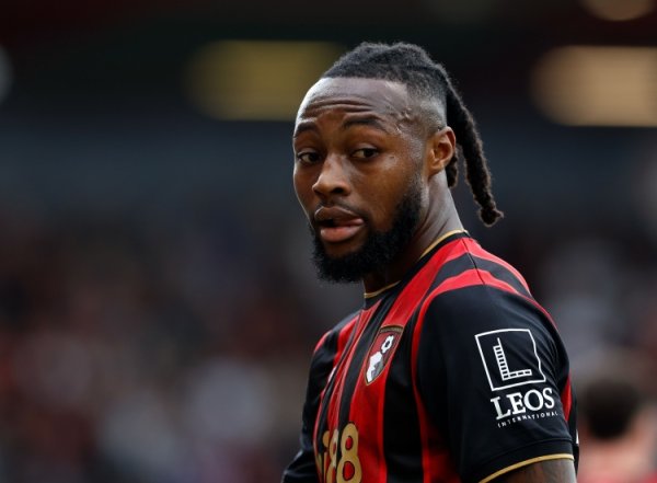 Truyền thông Anh: Điều khoản giải phóng Semenho cao hơn 65 triệu bảng, Bournemouth bắt đầu tìm người