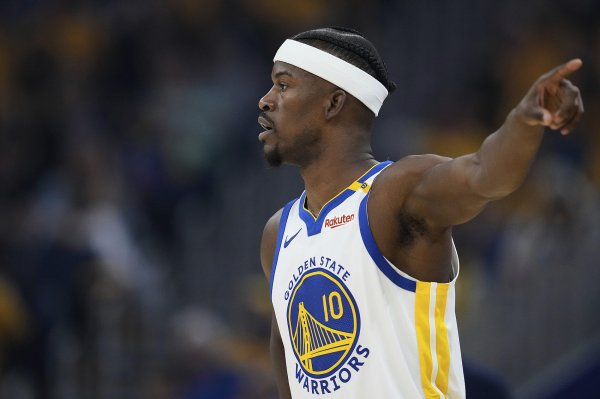 Jimmy: Sự nghiệp kỳ cựu của đội chúng tôi sắp kết thúc. Chúng ta phải là người hướng dẫn tốt cho nhữ