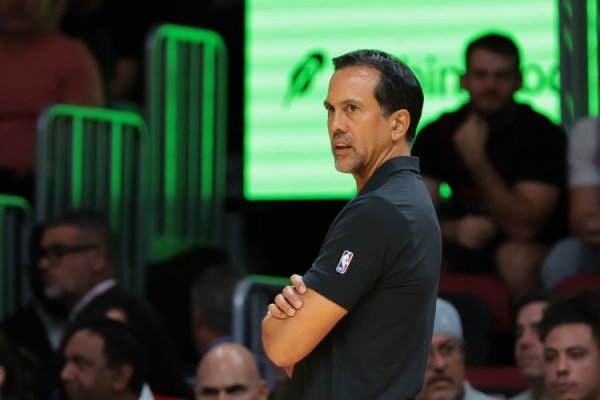 Có thể nói được không? The Heat khởi đầu mùa giải với 4 trận thắng và 0 trận thua trên sân nhà và đã