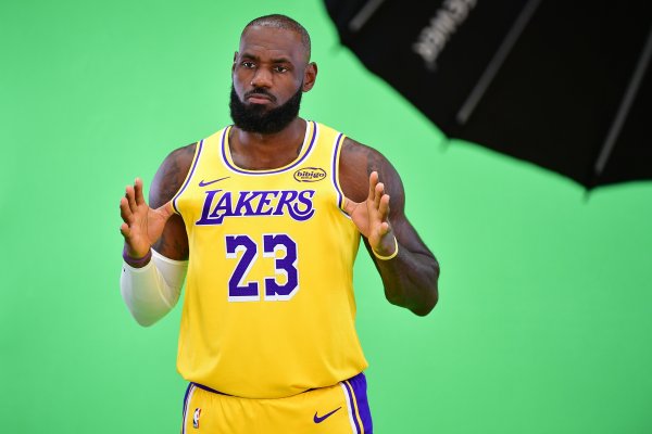 Lake Journal: Lakers cần James trở lại và chơi ở top 10 giải đấu để cạnh tranh chức vô địch. Đây là 