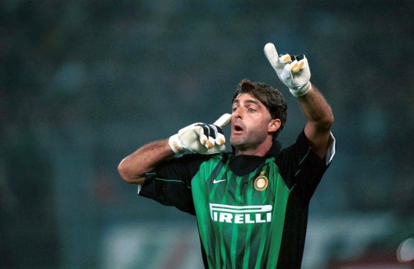 Pagliuca: Ferguson từng muốn ký hợp đồng với tôi nhưng Ronaldo là cầu thủ mạnh nhất tôi từng thấy tr